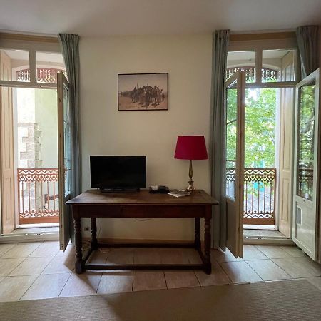 One Bedroom Apartment Place De L'Eglise, เซเรต์ ภายนอก รูปภาพ